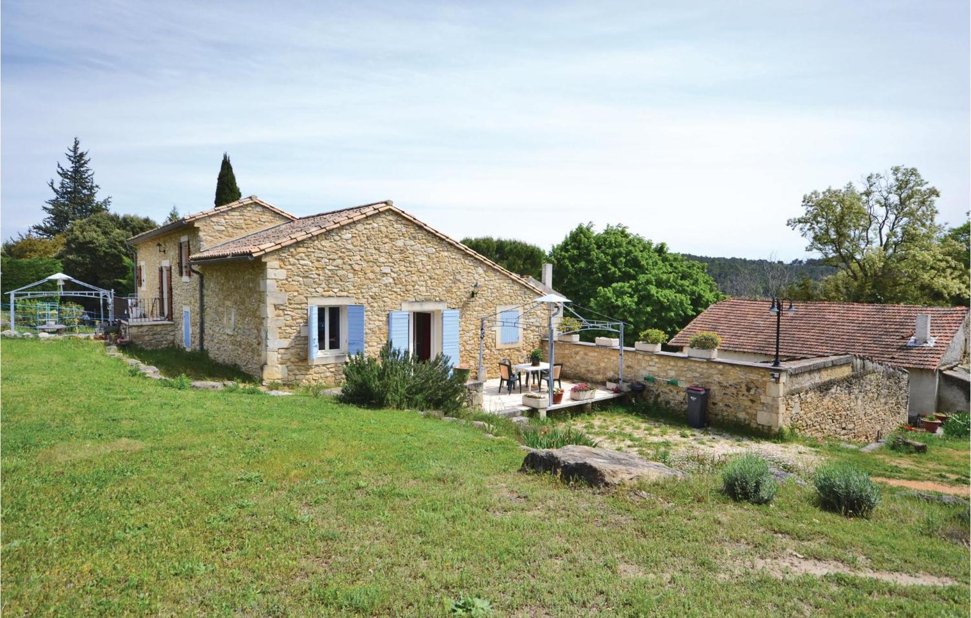 Awesome Home In Bollene With Wifi エクステリア 写真