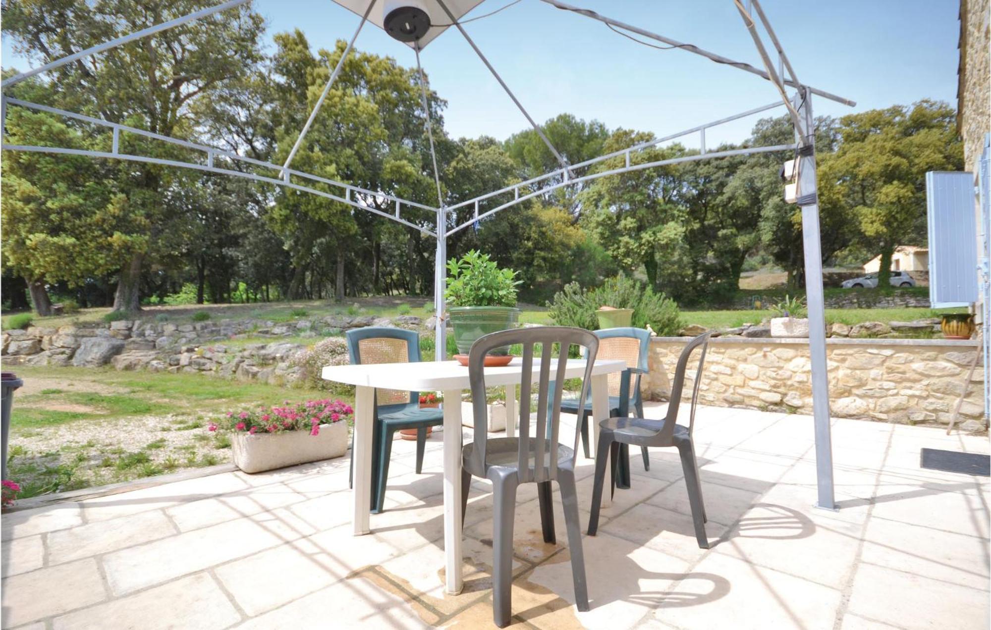 Awesome Home In Bollene With Wifi エクステリア 写真